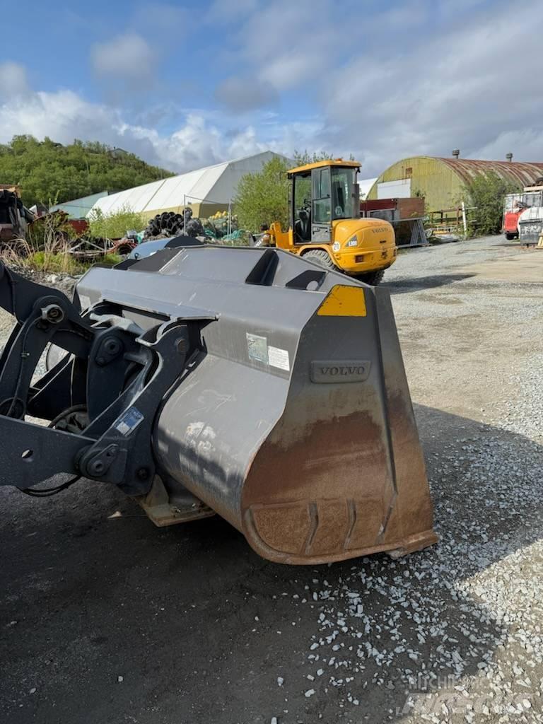 Volvo L 70 H Wheel Loaders