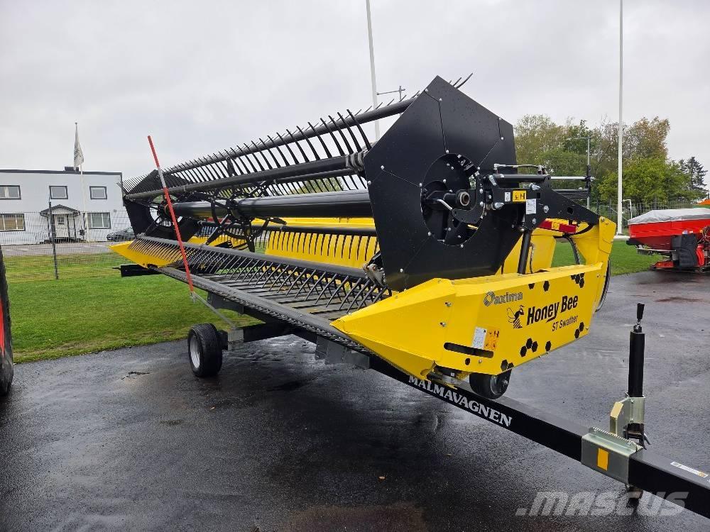 Honey Bee ST21 Swathers \ Windrowers