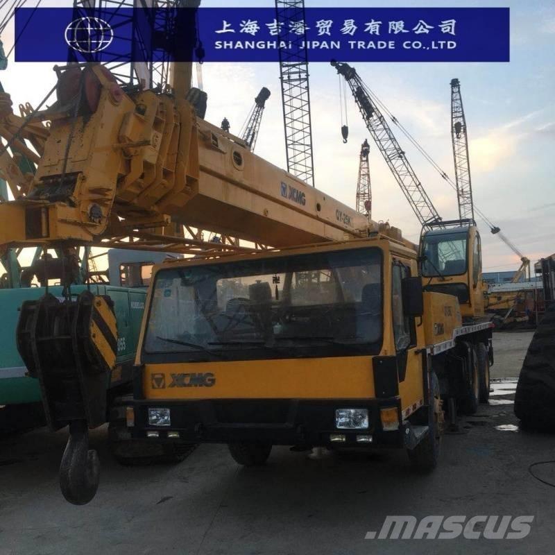 XCMG QY 25 K Mobile and all terrain cranes