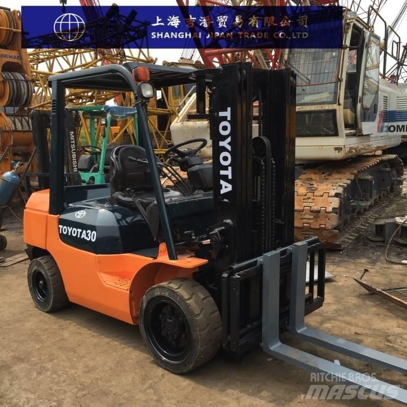 Toyota 7F Diesel Forklifts
