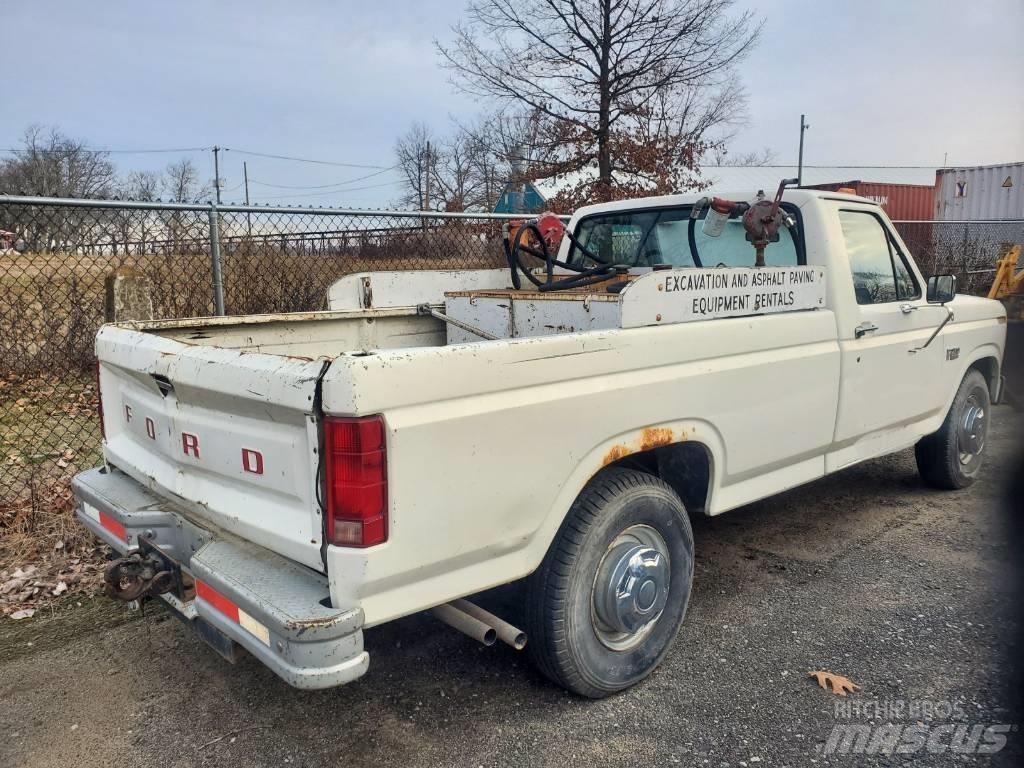 Ford F 250 Work Trucks / Municipal