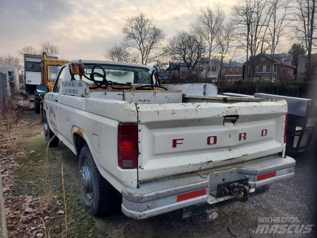 Ford F 250 Work Trucks / Municipal
