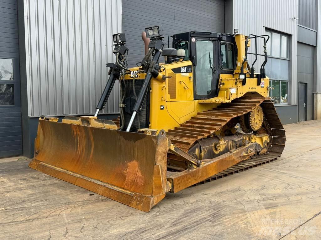 CAT D6T LGP Crawler dozers