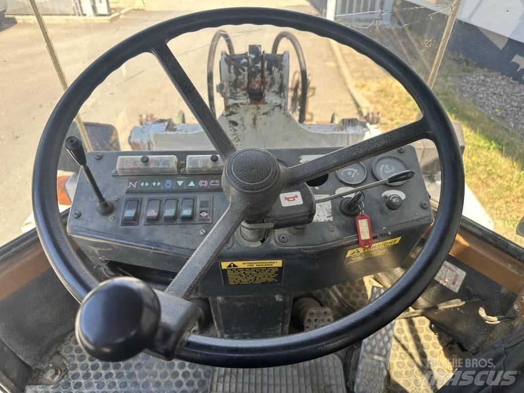 Schaeff SKL 832 Wheel Loaders