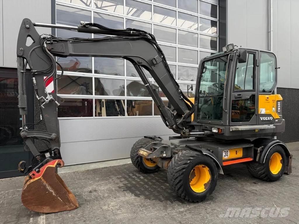 Volvo EW60E | A/C Mini excavators  7t - 12t