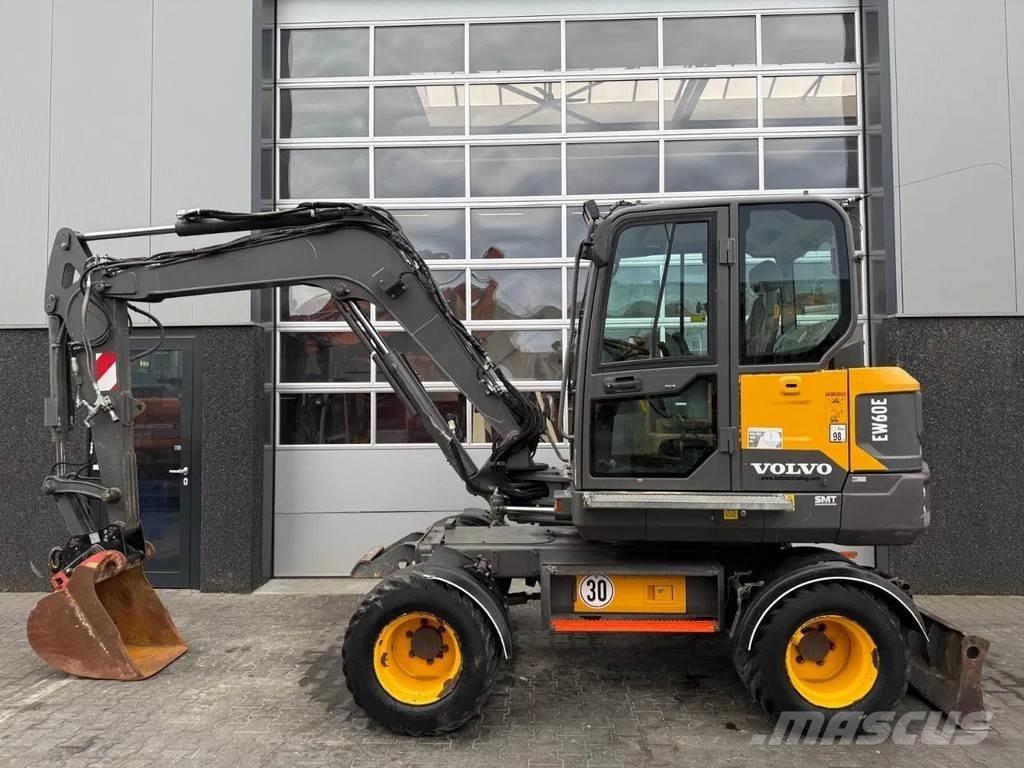 Volvo EW60E | A/C Mini excavators  7t - 12t