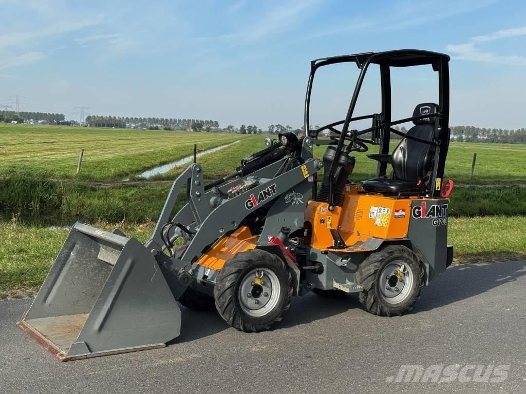 GiANT G 1200 Wheel Loaders