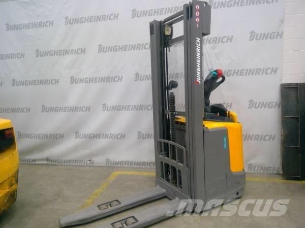 Jungheinrich ERC 212 Self propelled stackers