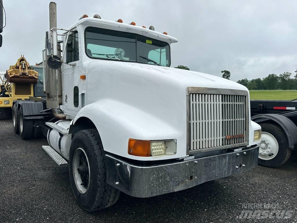 International 9400 Garbage Trucks / Recycling Trucks