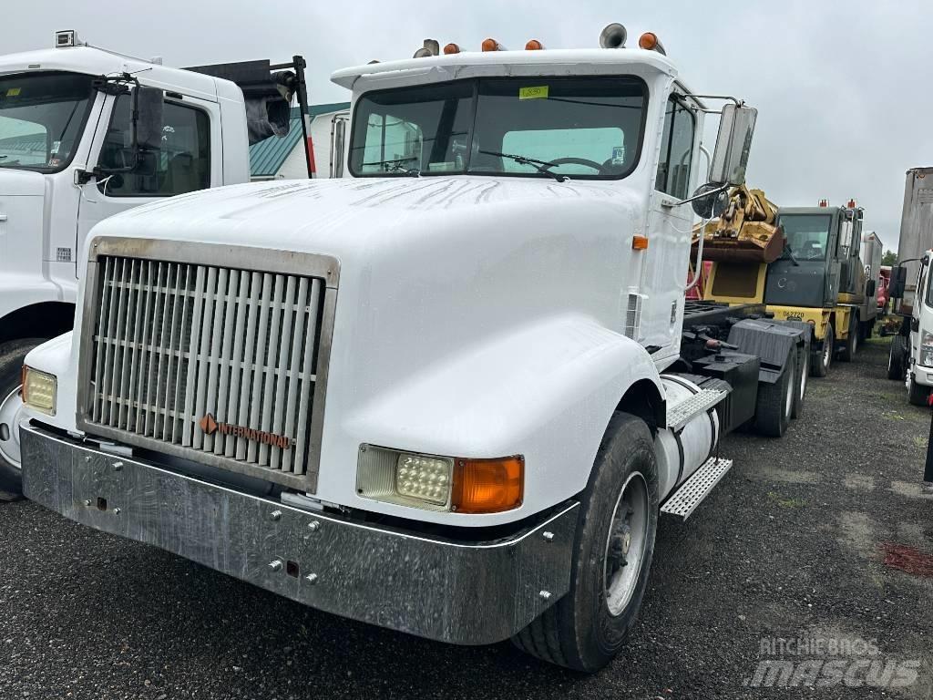 International 9400 Garbage Trucks / Recycling Trucks