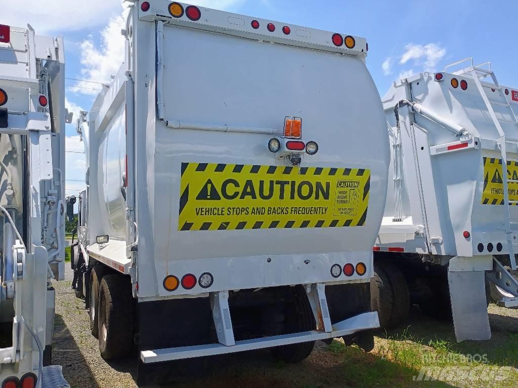 Mack MRU 613 Garbage Trucks / Recycling Trucks