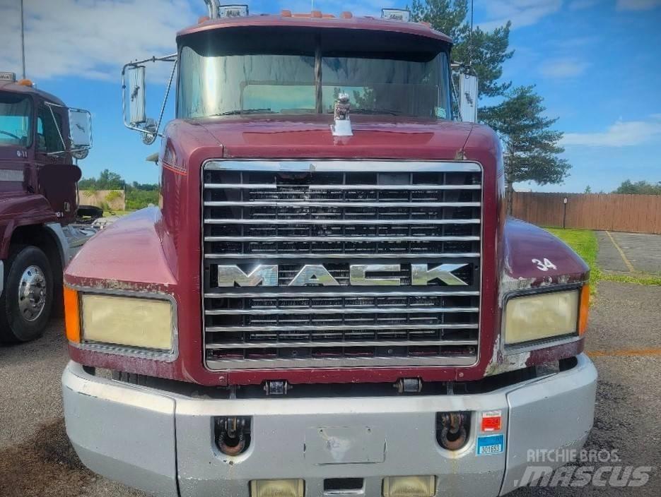 Mack CH613 Conventional Trucks / Tractor Trucks