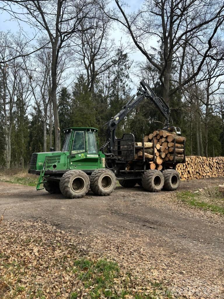 John Deere 1110 D Forwarders