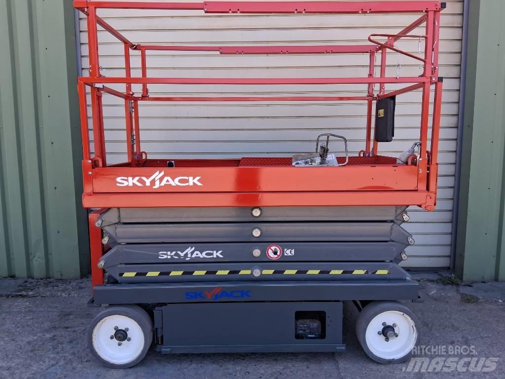 SkyJack SJ III 4626 Scissor Lifts