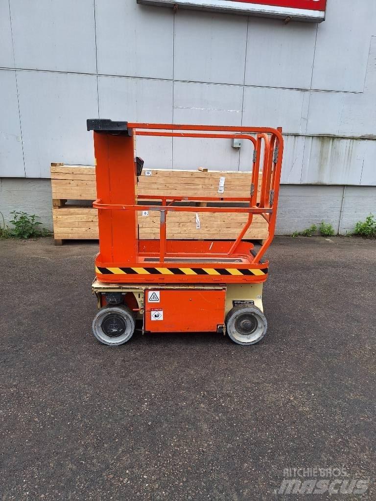 JLG 1230 ES Scissor Lifts
