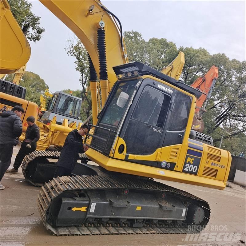 Komatsu PC200-8 Crawler Excavators