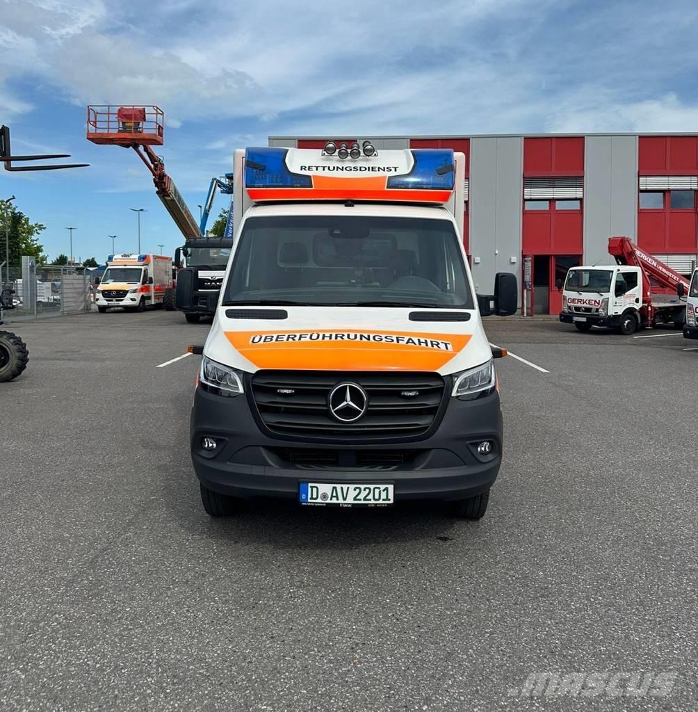 Mercedes-Benz 100 D Ambulances