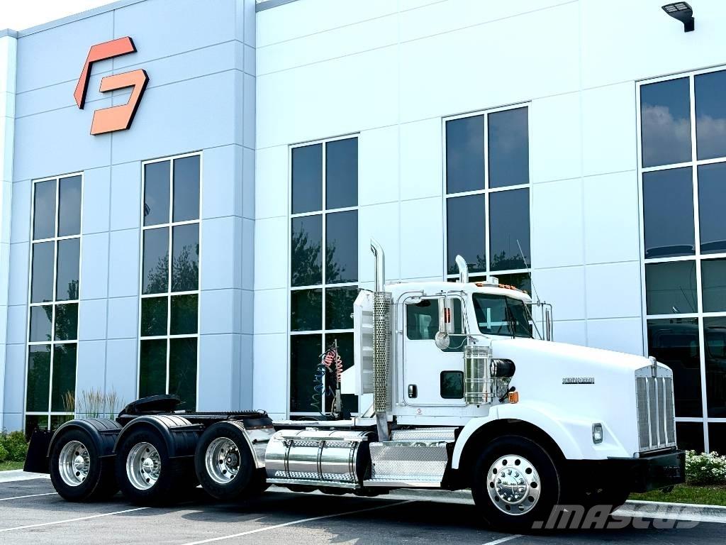 Kenworth T800 Conventional Trucks / Tractor Trucks