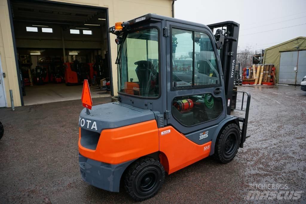 Toyota 52-8FDJF35 Diesel Forklifts