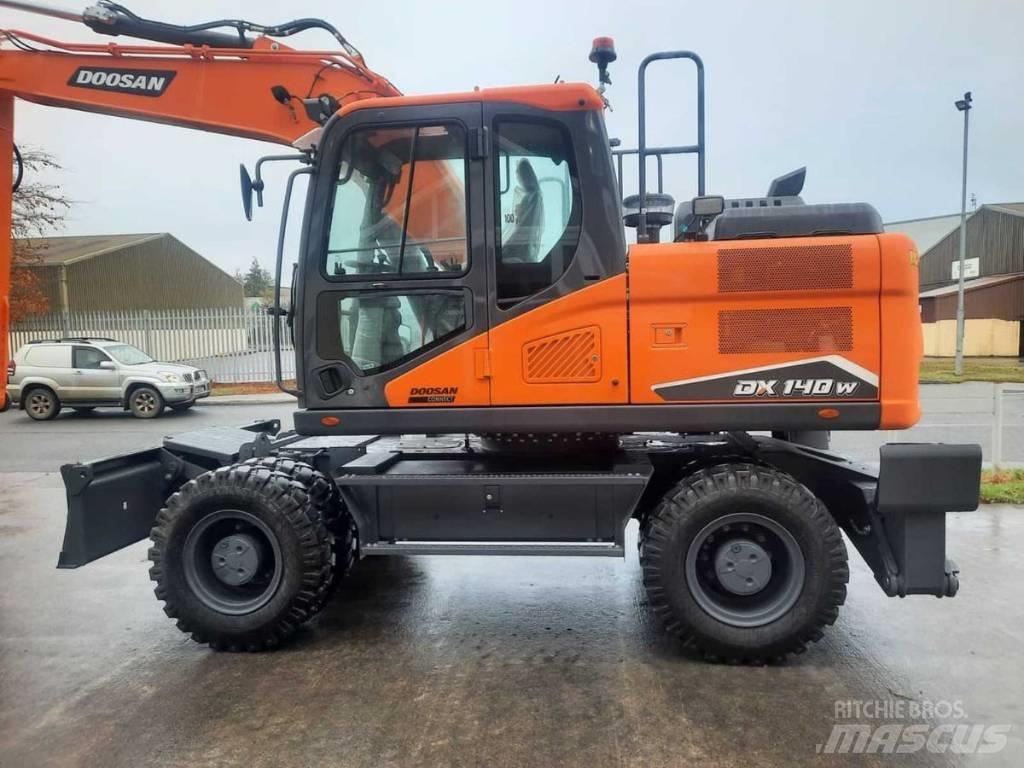 Doosan Dx140W-7 Wheeled Excavators