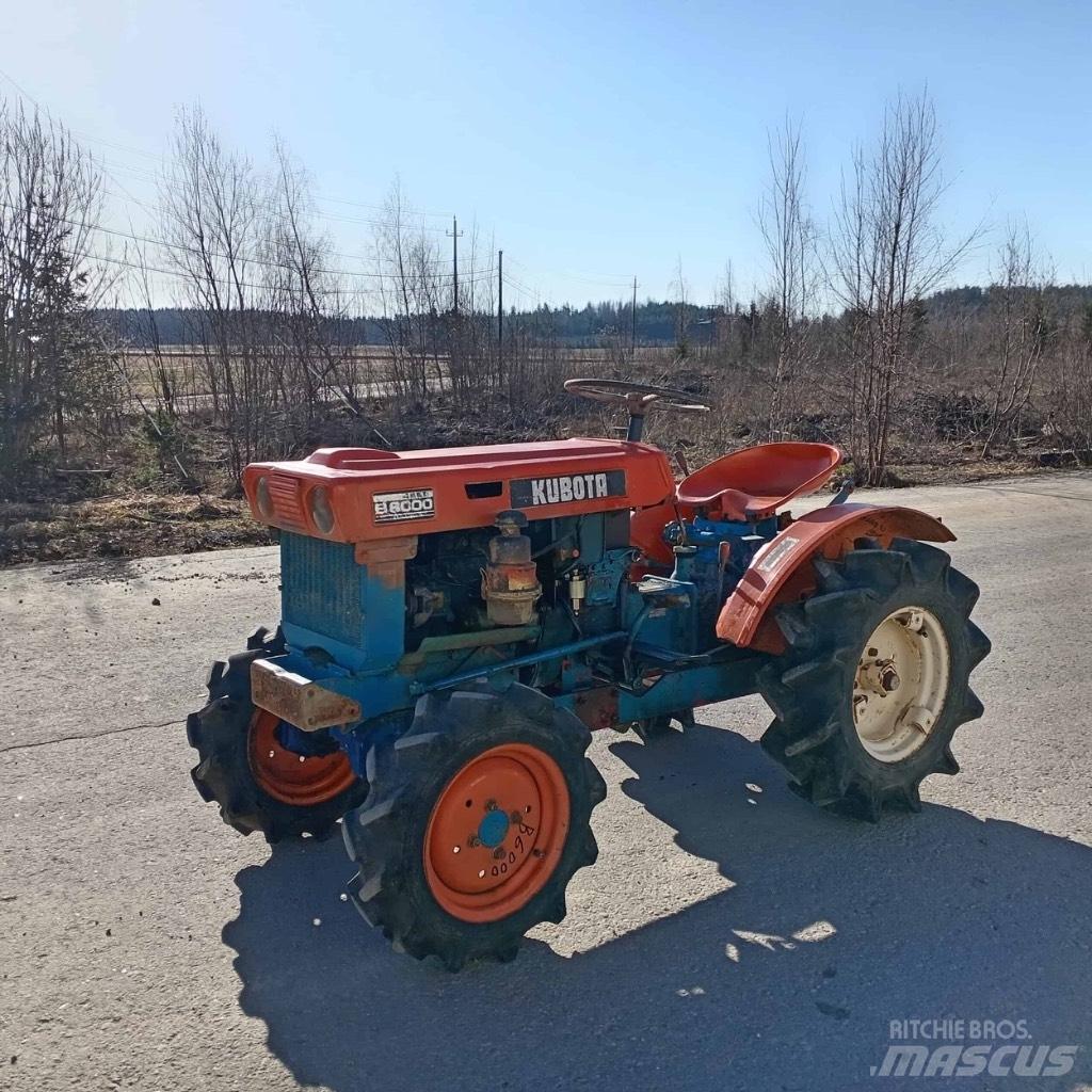 Kubota B 6000 Tractors