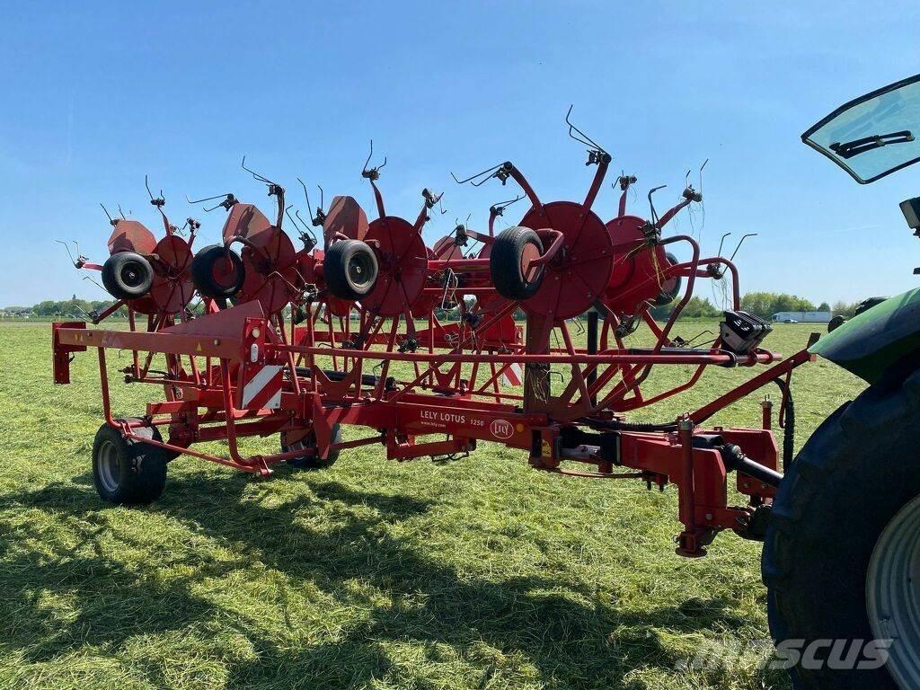 Lely 1250 Rakes and tedders