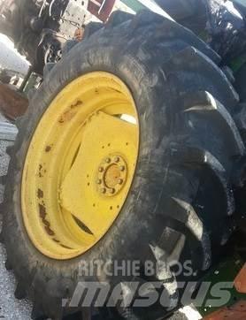  Pneus 460/85R38 Tires, wheels and rims