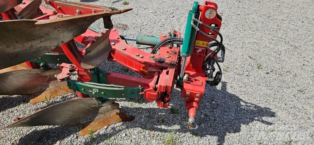 Kverneland ES85 Reversible ploughs
