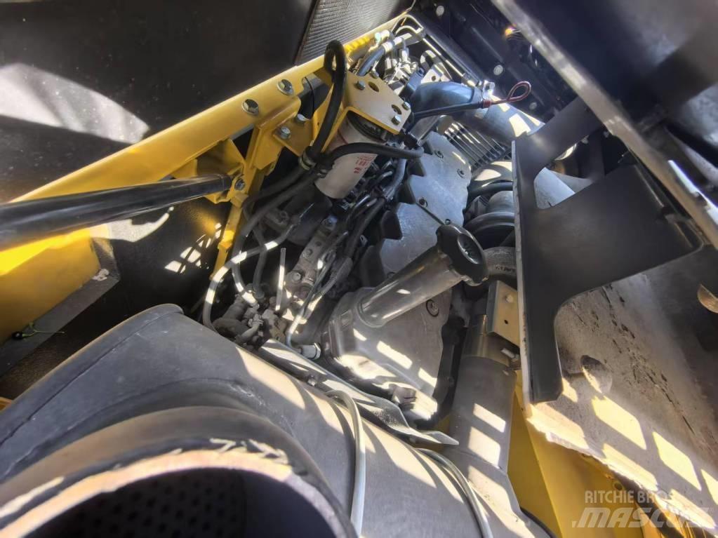 Komatsu PC 220-8 Crawler Excavators
