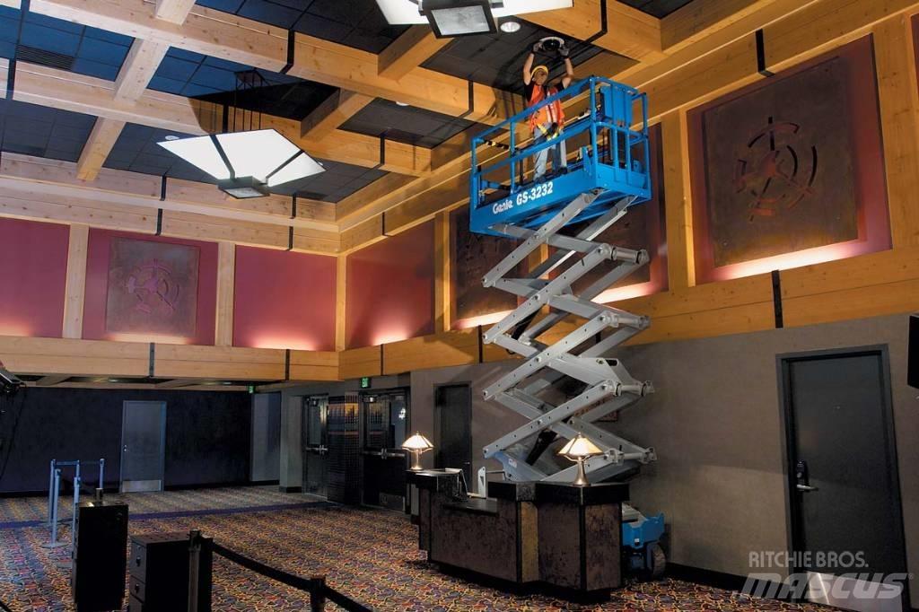 Genie GS 3232 Scissor Lifts
