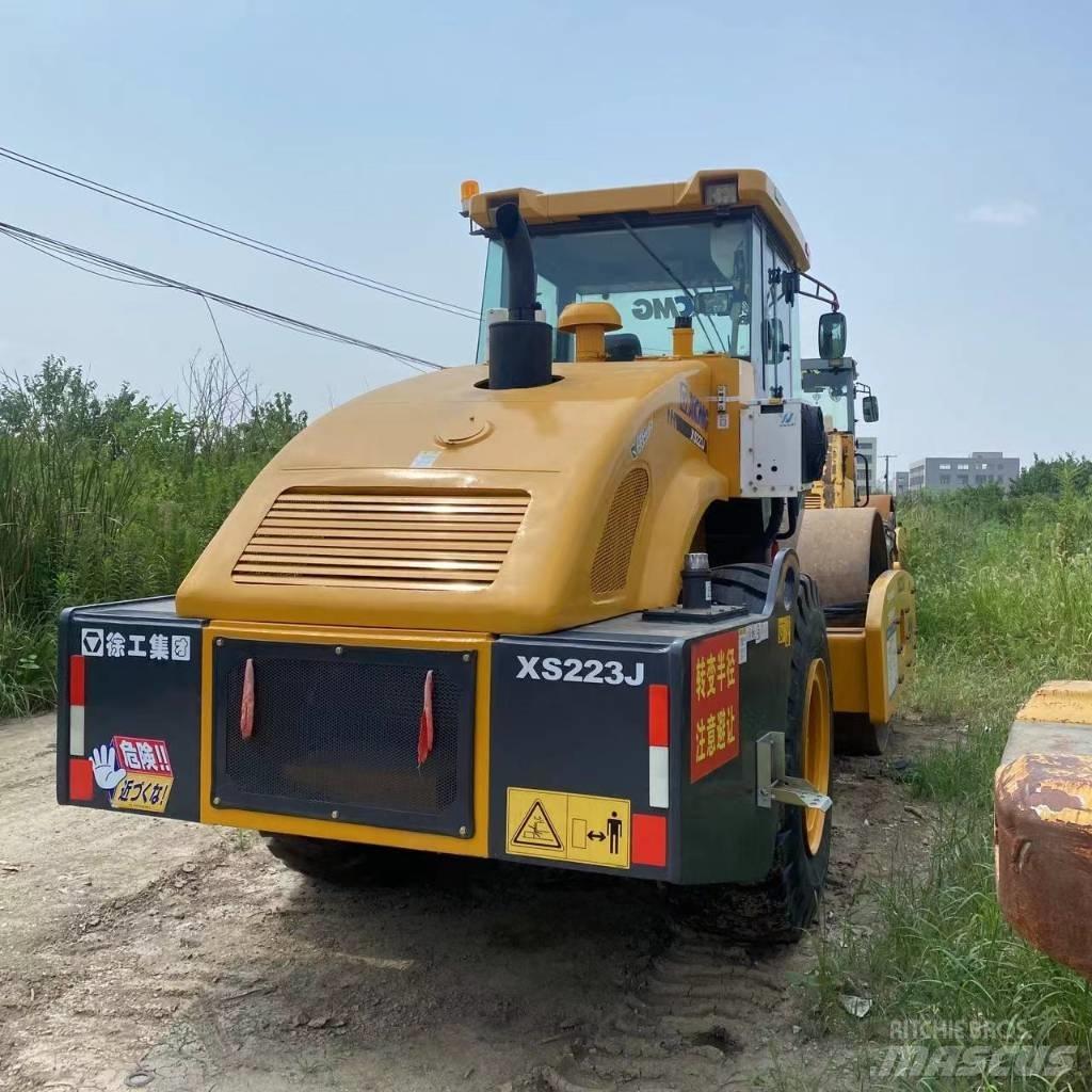 XCMG XS 223 J Single drum rollers
