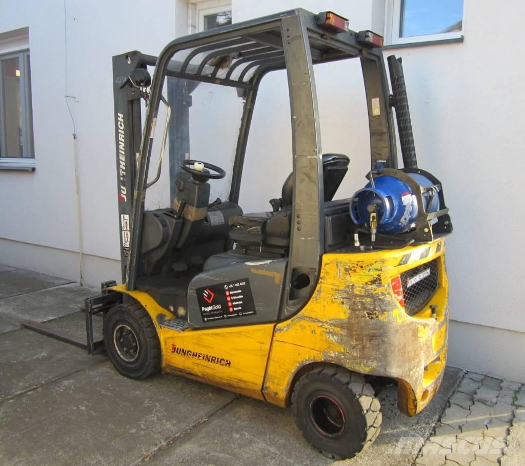 Jungheinrich TFG 316 LPG trucks