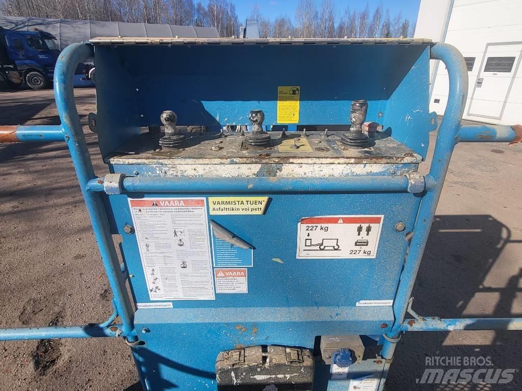 Genie S 65 Articulated boom lifts