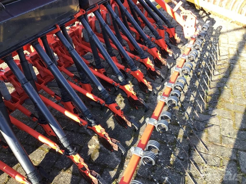 Kuhn Premia 300 Farm Drills
