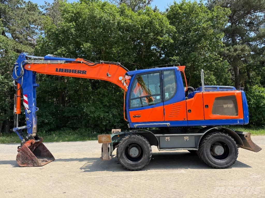 Liebherr A 918 Wheeled Excavators