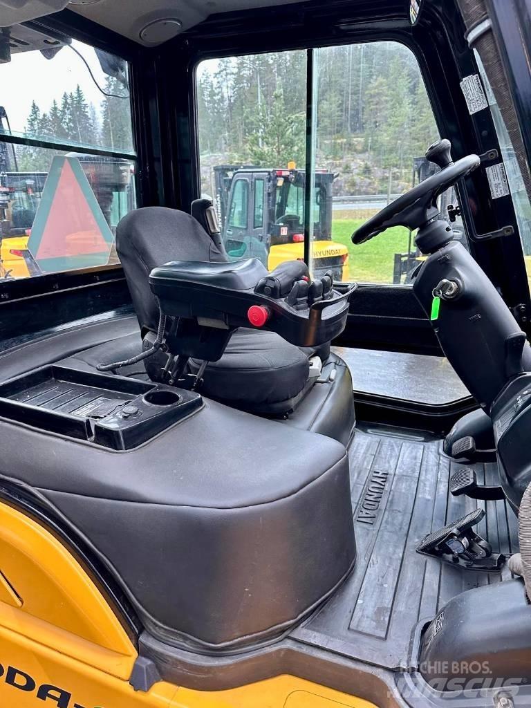 Hyundai 50DA-9 Diesel Forklifts