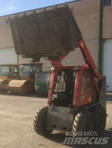 Gehl 4240 Skid Steer Loaders