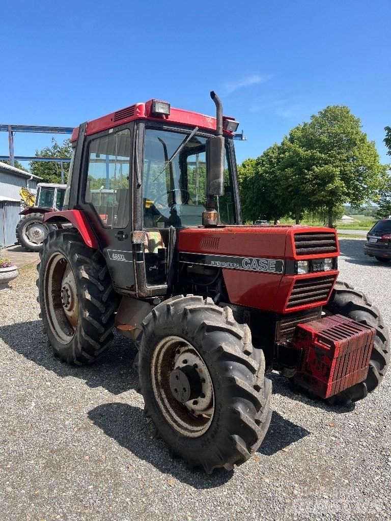 Case IH 685 XL Tractors