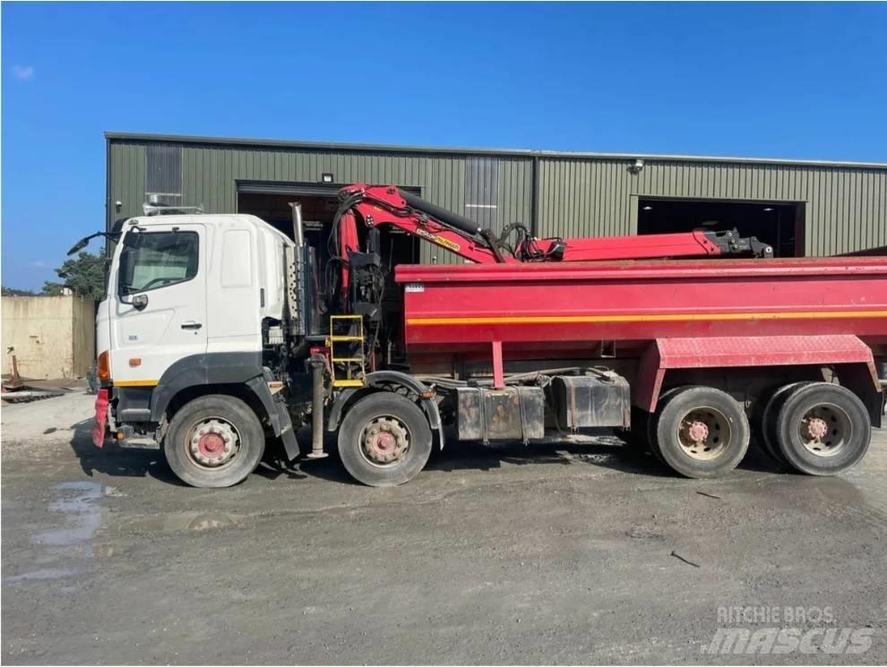 Hino 700 Series Boom / Crane / Bucket Trucks