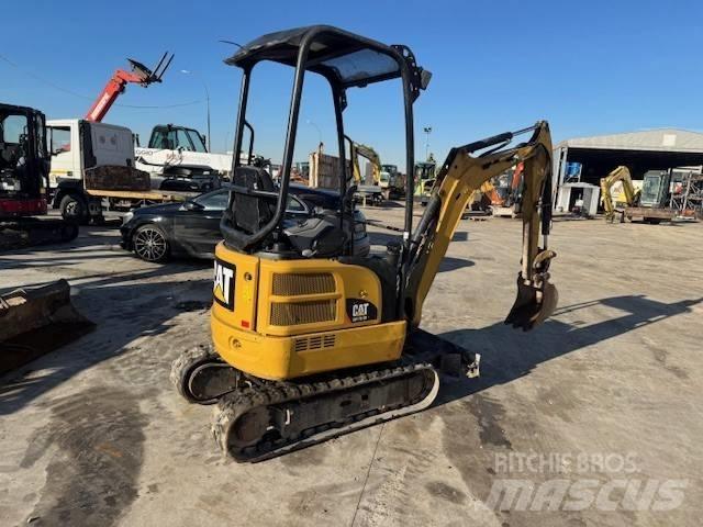 CAT 301.7 D Mini Excavators <7t (Mini Diggers)