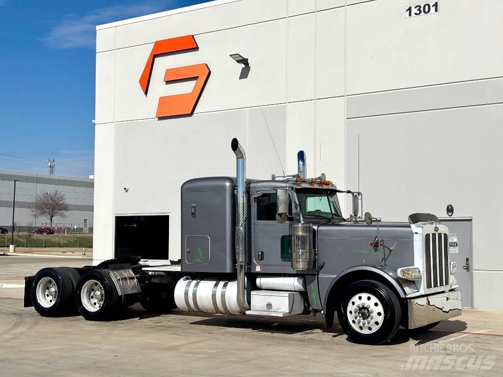 Peterbilt 389 Conventional Trucks / Tractor Trucks