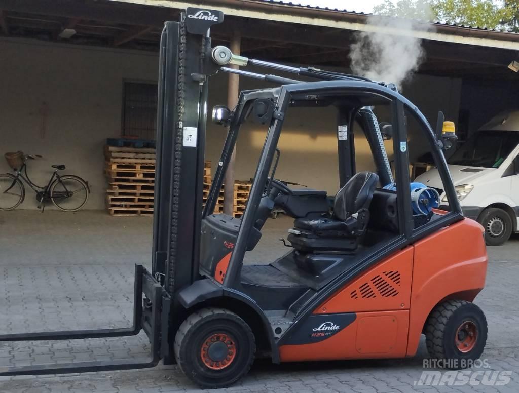 Linde H 25 T - 02 LPG trucks