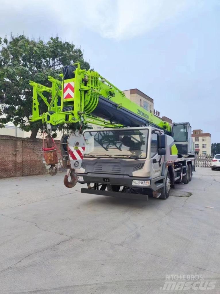 Zoomlion QY25H Mobile and all terrain cranes