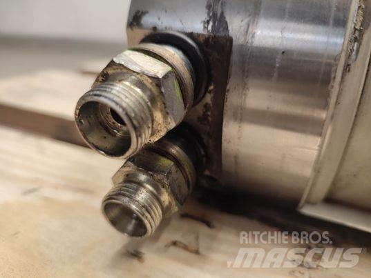 Merlo 40.25  actuator Booms and dippers