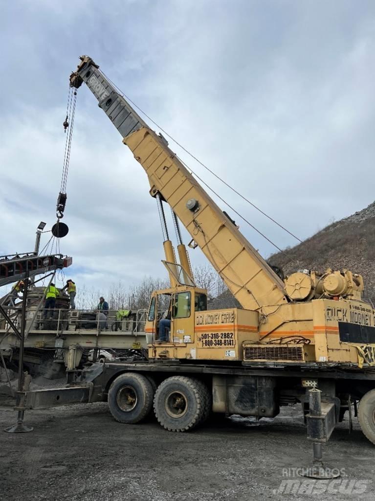 Grove TMS 865 Crawler Cranes