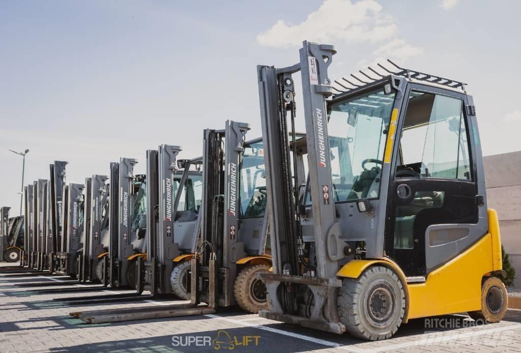 Jungheinrich TFG320s LPG trucks