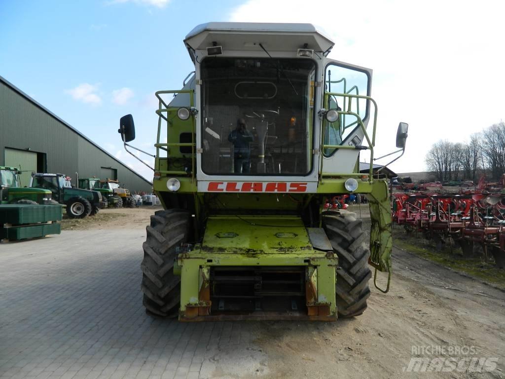 CLAAS Dominator 86 Combine Harvesters