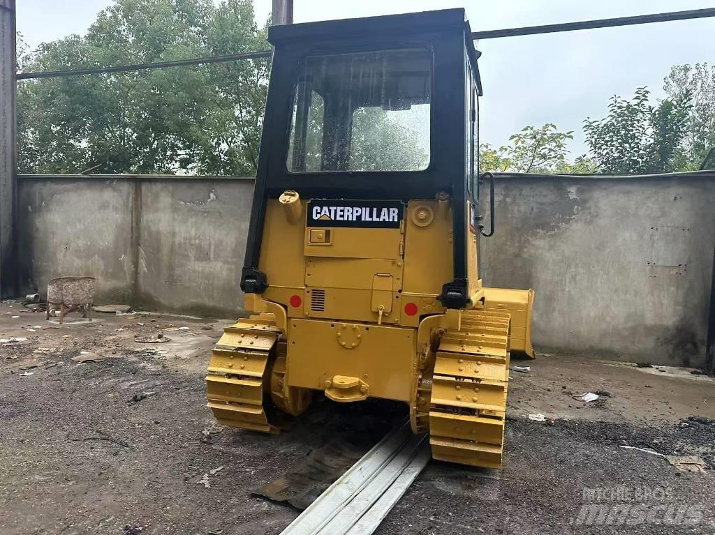 CAT D 4 C Crawler dozers