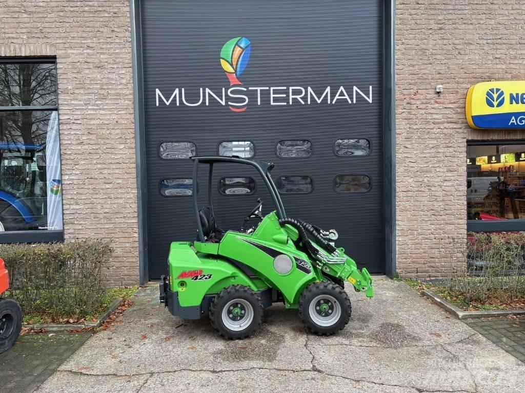 Avant 423 Mini Loader