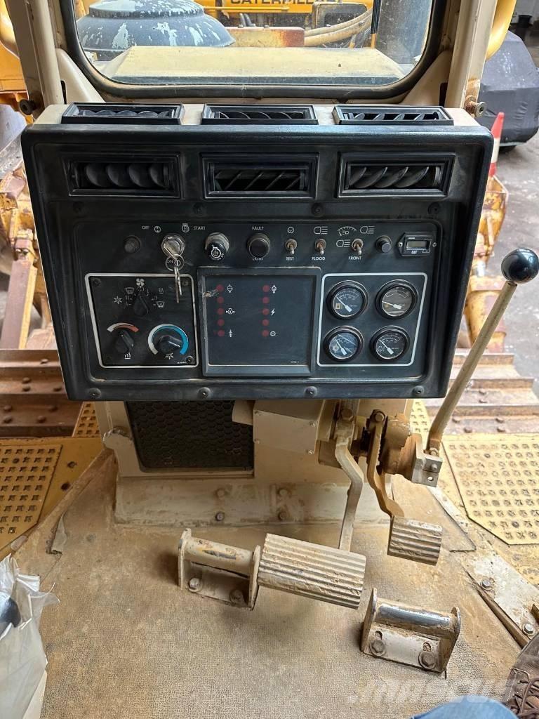 CAT D 6 H II Crawler dozers